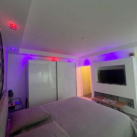 Le Carre Strasbourgeois - Logement Entier Au Centre Du Neudorf F1 Zewnętrze zdjęcie